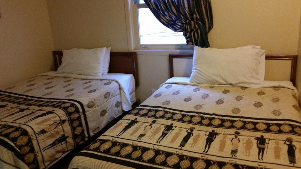 A Voyageur'S Guest House Ottawa Room photo